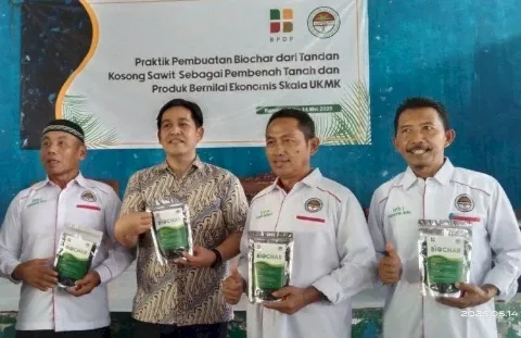 Aspekpir Mempraktekkan Pembuatan Biochar Menggunakan Tandan Kosong Sawit