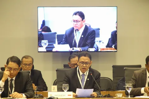 Wamen Yuliot Tegaskan Transisi Menuju Energi Bersih