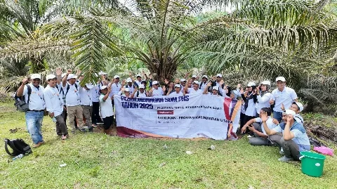 Kolaborasi BPDP, Ditjenbun, dan DGL: Bekali Petani Sawit Nunukan dengan Teknis Budidaya dan Praktik Lapangan