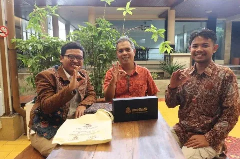 Plt Direktur Jenderal Perkebunan Apresiasi Batik Sawit