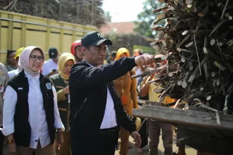 Menteri Pertanian Melindungi Petani dari Praktik Penjualan Pupuk Bersubsidi di atas HET