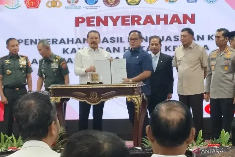 Satgas PKH Menyerahkan 800 Ribu Hektare per Juni 2025 ke BUMN