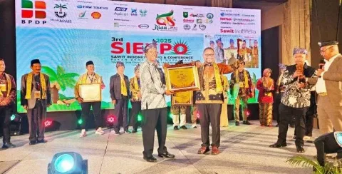 Riset Sawit UNRI Diganjar Penghargaan di Ajang SIEXPO Award 2025