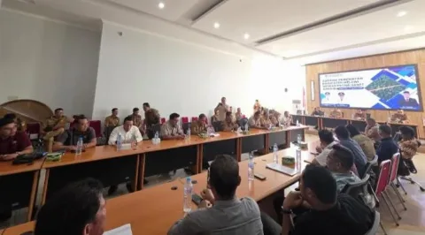 Perwakilan Petani Sawit Mandiri Bertemu Bupati dan Satgas PHR