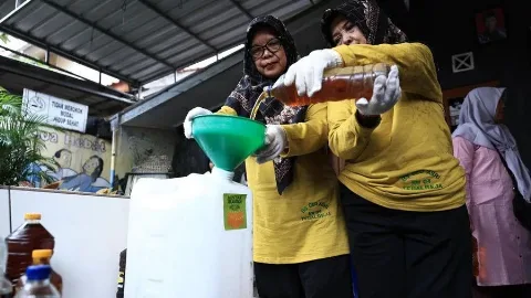 PT Kilang Pertamina Internasional Refinery Unit IV Cilacap  Mendukung Pemberdayaan Masyarakat Bank Sampah Beo Asri