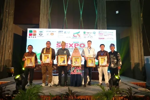 Jalan Cepat Produksi Sawit 100 Juta Ton