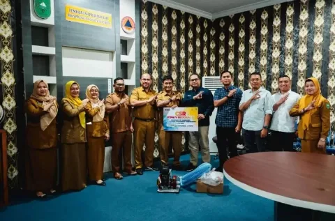 PalmCo Berikan Bantuan 15 Unit Mesin Pemadam Kebakaran Lengkap Kepada BPBD Riau