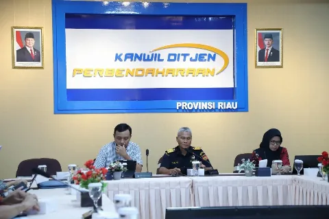 Neraca Perdagangan Riau Surplus USD 12,93 Miliar Didominasi Produk Perkebunan Kelapa Sawit