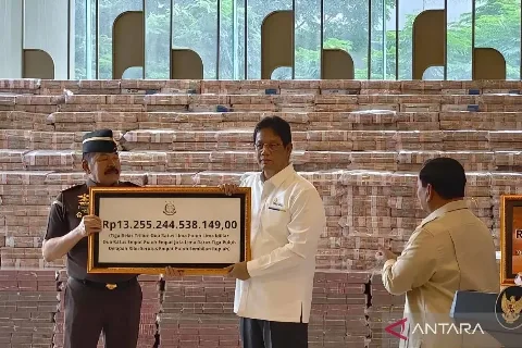 Kejagung Menyerahkan Uang ke Negara Dalam Perkara Tindak Pidana Korupsi CPO