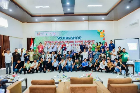 Didukung BPDP, Asosiasi SAMADE Edukasi Petani Sawit Inhu Terkait Pengelolaan Kebun Sawit Rakyat Berkelanjutan