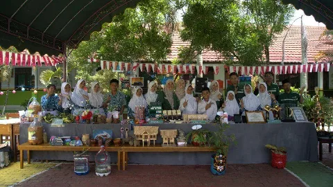 Berdedikasi pada Keberlanjutan, Astra Agro Tanam Kesadaran Lingkungan di Sekolah Binaan