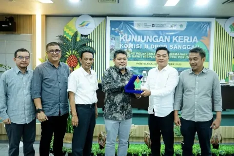 Komisi II DPRD Kabupaten Sanggau Lakukan Kunjungan Kerja ke PTPN IV Regional V Memonitoring Program PSR