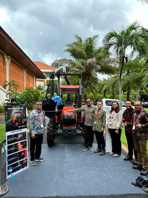 Bina Pertiwi Luncurkan Traktor Kubota MU4902 di IPOC 2025