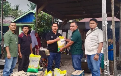 PT Astra Agro Lestari Tbk Sigap Menyalurkan Bantuan Kepada Para Korban Bencana Banjir di Sumatera
