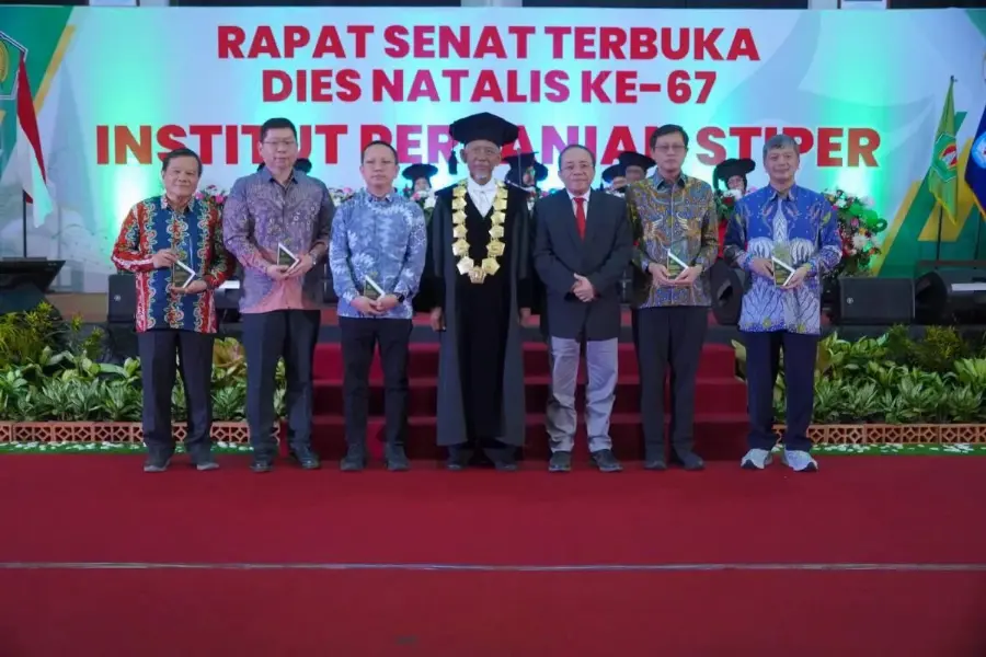 INSTIPER Yogyakarta Apresiasi Mitra Strategis dengan Menyerahkan Penghargaan