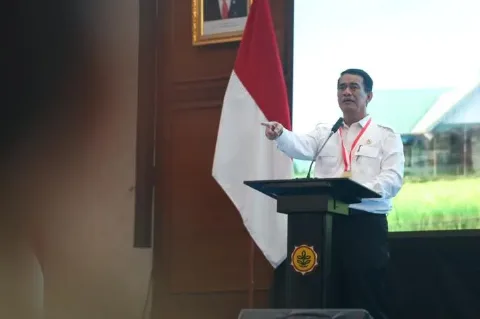Mentan Amran Cabut Izin Distributor Pupuk Subsidi Yang Persulit Petani