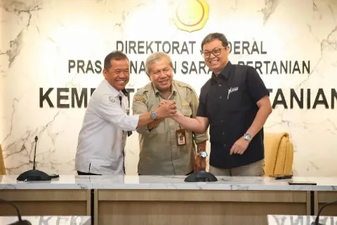 9,8 Juta Ton Pupuk Subsidi Siap Disalurkan Per 1 Januari 2026