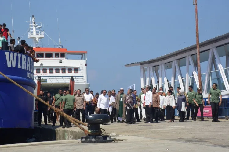 Jokowi: Ekspor CPO Melalui Pelabuhan di Sibolga