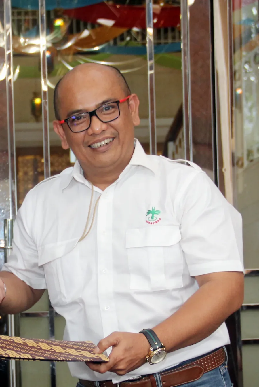 Ir. Gulat Manurung, MP.,C.APO, Ketua Umum DPP Asosiasi Petani Kelapa Sawit Indonesia (APKASINDO)  Petani Minta Pabrik Sawit Tetap Beroperasi