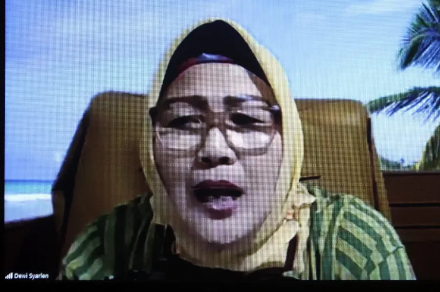 Dewi Syarlen, S.E., M.M, Asisten Deputi Pertanian dan Perkebunan Kementerian Koperasi dan UMKM. UMKM Sawit Mampu Bertahan Kala Pandemi