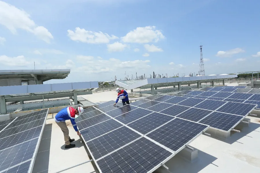 Komitmen Transisi Energi, Pertamina Bidik Pemasangan PLTS 500 MW di Area Operasi Pertamina Group, yang Dapat Menurunkan Emisi Karbon 630 Ribu Ton/Tahun