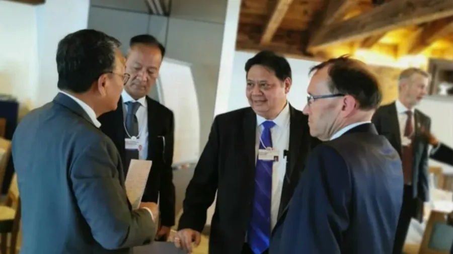 WEF Annual Meeting 2022 : Menko Airlangga Jelaskan Langkah Konkret Indonesia Wujudkan Proses Transisi Energi yang Adil dan Terjangkau
