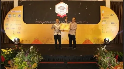 Dirjen Perkebunan Heru Tri Widarto Terima Sawit Indonesia Award 2024, Ditjen Perkebunan Mampu Integrasikan Tanaman Pangan-Sawit
