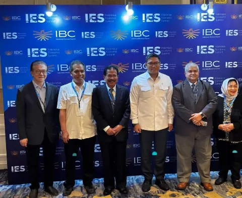 IBC Selenggarakan Roundtable DiscussionUnlocking Opportunities: Advancing Indonesia’s Leadership in Sustainable Palm Oil di Indonesia Economic Summit 2025