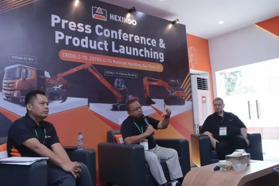 Penuhi Kebutuhan Industri Alat Berat, Hexindo Perkenalkan3 Produk Unggulan: ZX550LC-7G, ZX350LC-7G Material Handling, dan Foton EV