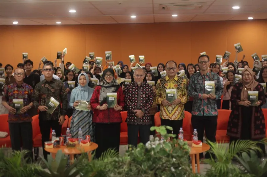 UNJA Gelar Bedah Buku bertema “Mitos Fakta: Industri Minyak Sawit Indonesia dalam Isu Sosial, Ekonomi, dan Lingkungan Global Edisi Keempat”