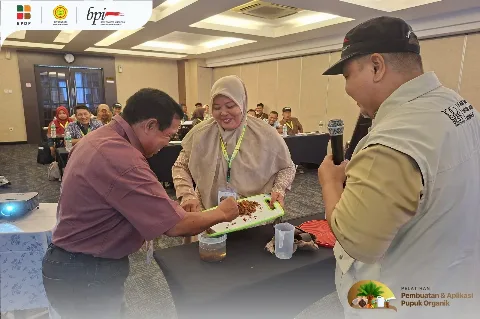 Pelatihan Pembuatan dan Aplikasi Pupuk Organik, Disambut Antusias Oleh 59 Peserta Dari Pasaman Barat dan Dharmasraya, Didukung BPDP – DITJENBUN – BPI.
