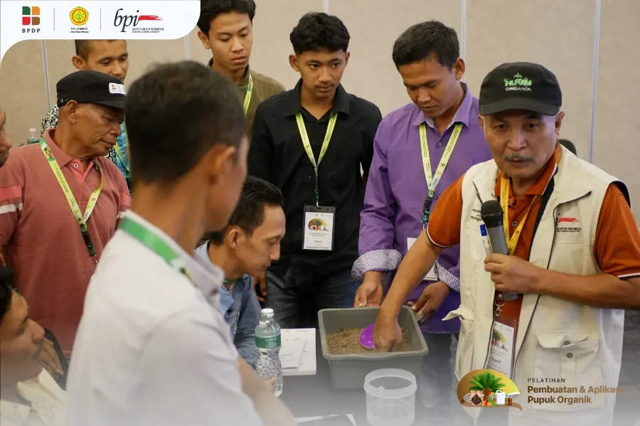 BPDP Dukung 59 Pekebun Pasaman Barat dan Dharmasraya untuk Ikuti Pelatihan Pembuatan dan Aplikasi Pupuk Organik di Padang