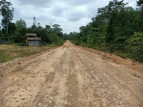 Akses Jalan Desa Miri Papua Selatan Diperbaiki, PT Agrinas Hadirkan Solusi Mobilitas Warga