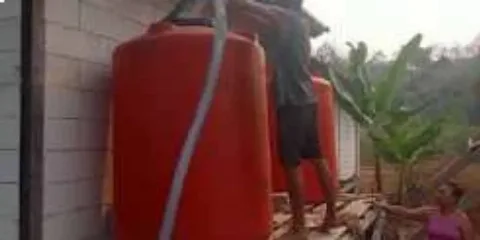 Kemarau Panjang, PT Karyanusa Ekadaya Gerak Cepat Salurkan Bantuan Air Bersih untuk Warga Desa Marah Haloq