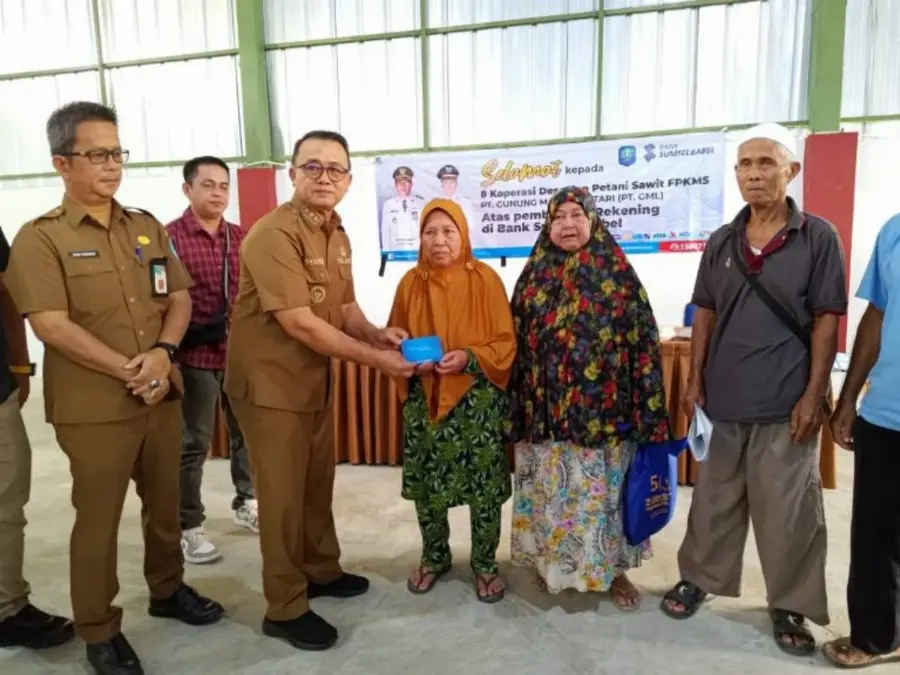 Realisasi Hak Kebun Plasma, 1.078 Petani Desa Sempan Buka Rekening Penerimaan Dana FPKMS PT GML
