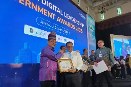 Sekdaprov Riau Dr. Syahrial Abdi Raih Peringkat Pertama dalam Penghargaan Digital Leadership Terbaik Nasional 2026