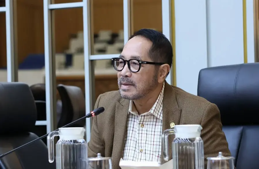 Soroti Karhutla Berulang, Komisi IV DPR Desak Evaluasi Total Perizinan Sawit dan Tambang di Kawasan Hutan