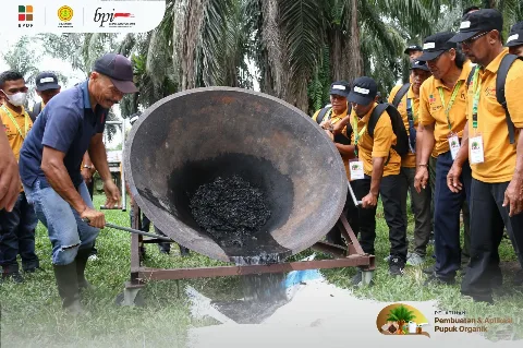 Membuat Pupuk Organik Itu Mudah Dan Gampang. Ikutilah Pelatihan Pupuk Organik, Program Dari BPDP – Ditjenbun – BPI