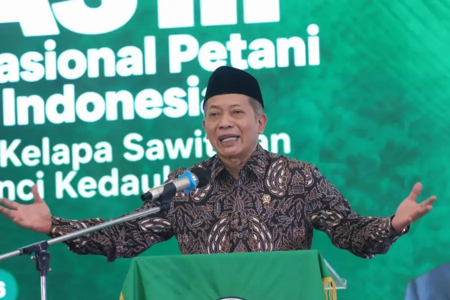 Menkop Ferry Dorong Koperasi Petani Sawit Bangun Pabrik hingga Produksi Minyak Goreng