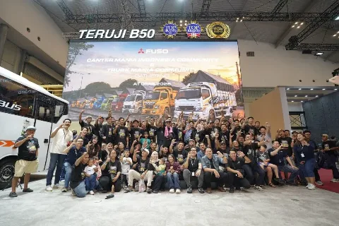 Implementasi B50, Mitsubishi Fuso Bekali Komunitas dengan Panduan Perawatan Kendaraan
