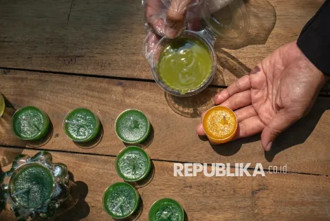 Minyak Jelantah Jadi Lilin Aromaterapi, Hasil Penjualan Bantu Pengadaan Air Bersih Bagi Desa
