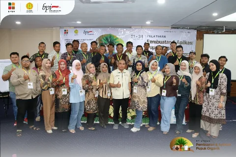 Mendukung Sawit Berkelanjutan: BPDP dan BPI Melatih 128 Petani dari Kabupaten Rokan Hilir Provinsi Riau Membuat dan Aplikasi Pupuk Organik