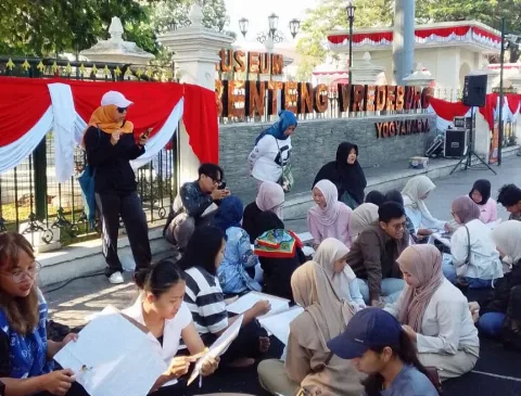 Dari Sawit ke Canting, Inovasi Malam Sawit Hidupkan Batik di Malioboro