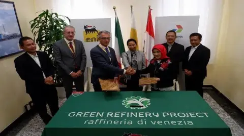 Pertamina Gandeng ENI Dalam Pengolahan Sawit Menjadi Green Fuel