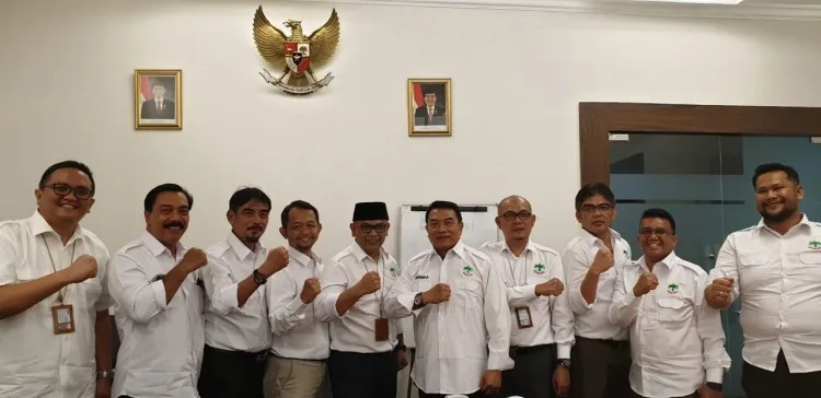 Bertemu Moeldoko, Gulat Manurung dan Pengurus APKASINDO Sampaikan Persoalan Petani Sawit
