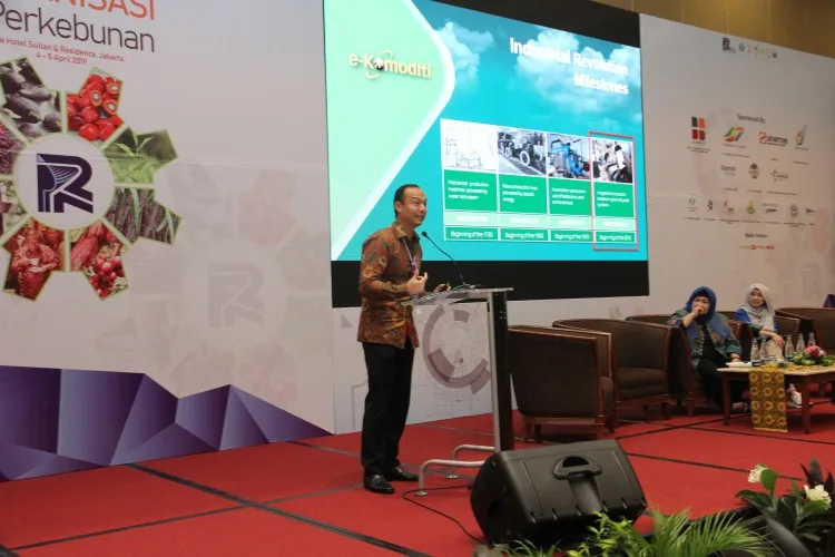 Roadmap Industri Kelapa Sawit Indonesia Memasuki Era Revolusi Industri 4.0