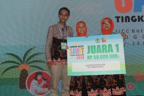 PULOSAKTI Mahasiswa UNS Raih Juara Lomba Riset Sawit 2019