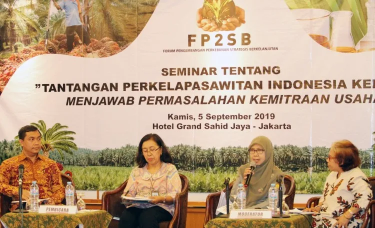 Sederet Tantangan Dihadapi Perkelapasawitan Indonesia