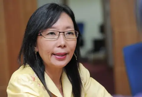 Menteri Industri Utama Malaysia, Teresa Kok Malaysia Ingin Berdialog Dengan Indonesia Selesaikan Karhutla