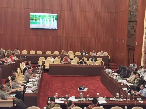 Kala Parlemen Menguak Persoalan Sawit